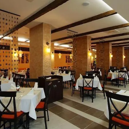 Bella - 3 Pools, 2 Bedrooms & 2 Bathrooms * סאני ביץ'