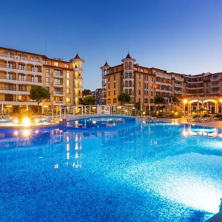 Bella - 3 Pools, 2 Bedrooms & 2 Bathrooms Daire Sunny Beach
