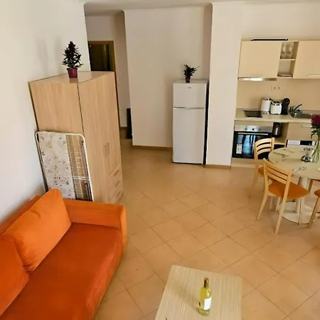 Bella - 3 Pools, 2 Bedrooms & 2 Bathrooms דירה סאני ביץ'