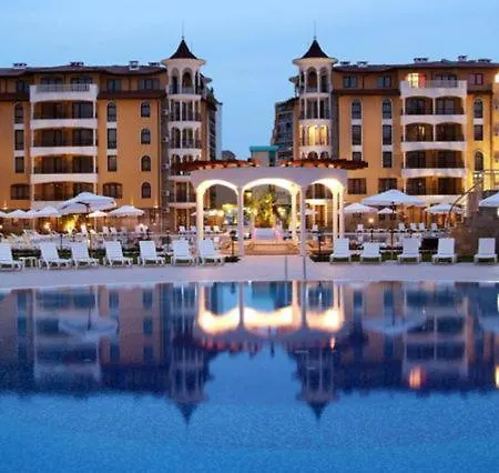 Bella - 3 Pools, 2 Bedrooms & 2 Bathrooms