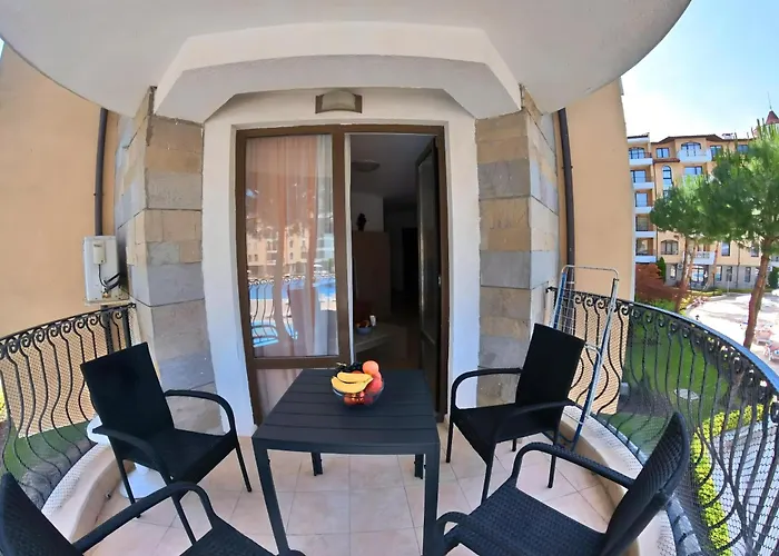 Apartment Bella - 3 Pools, 2 Bedrooms & 2 Bathrooms *