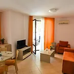 Bella - 3 Pools, 2 Bedrooms & 2 Bathrooms Slantchev Briag