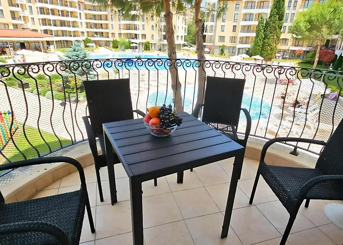 Bella - 3 Pools, 2 Bedrooms & 2 Bathrooms Apartment